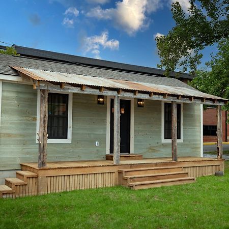 Barnwood Village White Sulphur Springs Exterior photo